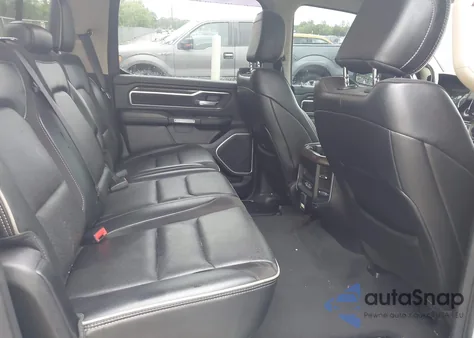 2021 Ram 1500 Laramie 4X2 5'7 Box z USA, uszkodzony, nr VIN 1C6RREJT5MN628655